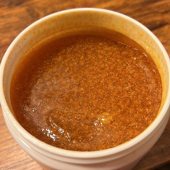 Bath and Body Works Coconut Water Fruit Scrub - Picture 3 of 4